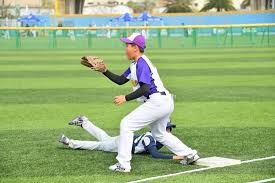 湖人终结三连败却凸显两大隐患：老詹确实40岁了，东契奇喜忧参半