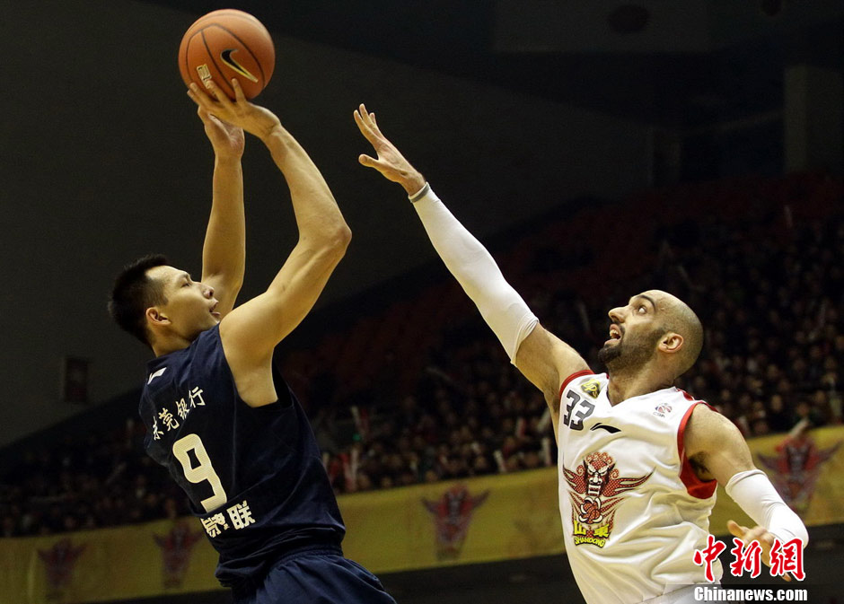 在进攻端 在进攻端